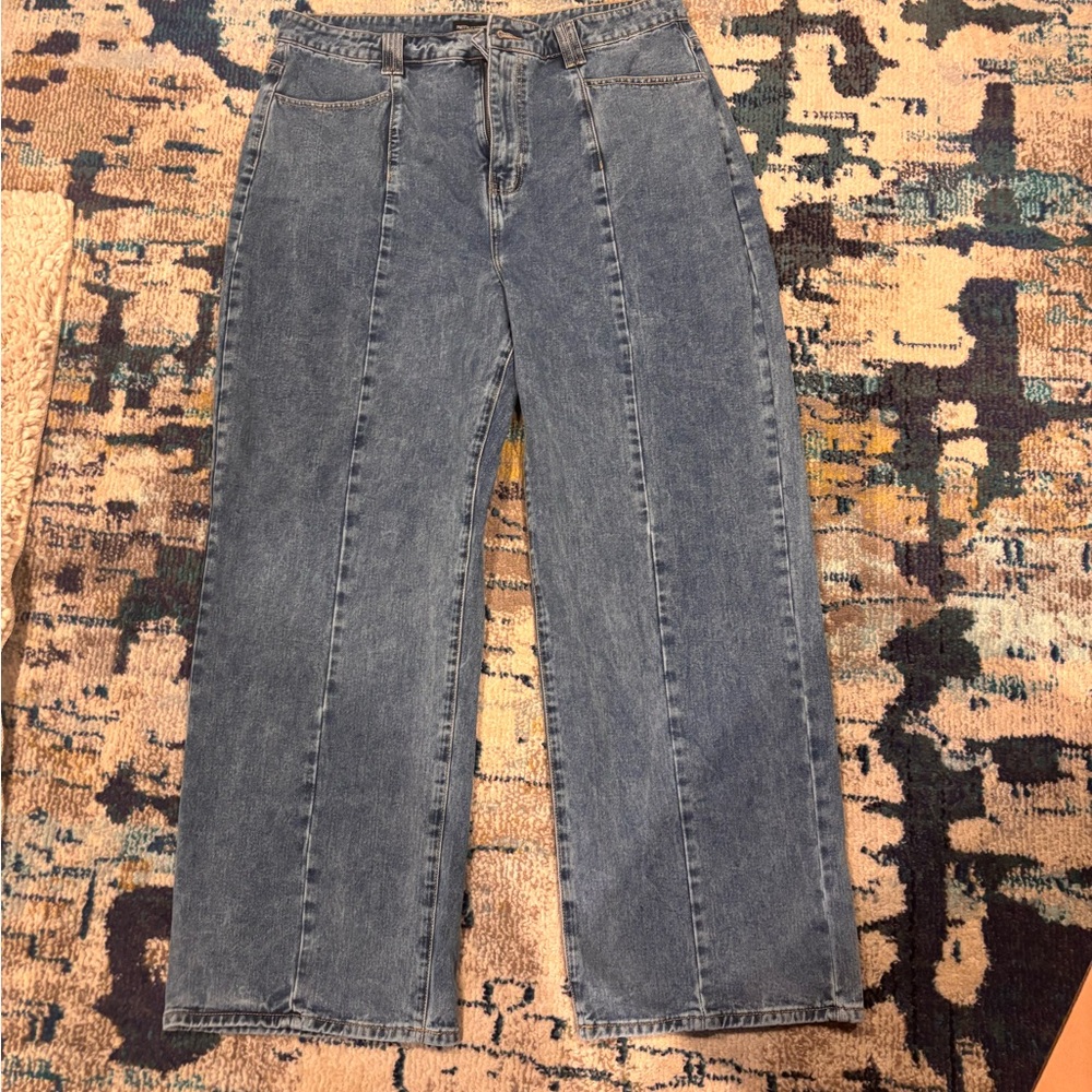 Pretty Little Thing Vintage Wash Wide Leg Denim Jeans